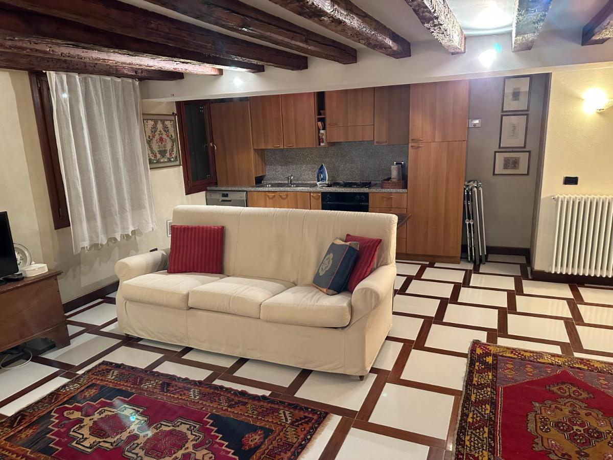 1 Ca'Del Traghetto Family Apartment Venedik Dış mekan fotoğraf