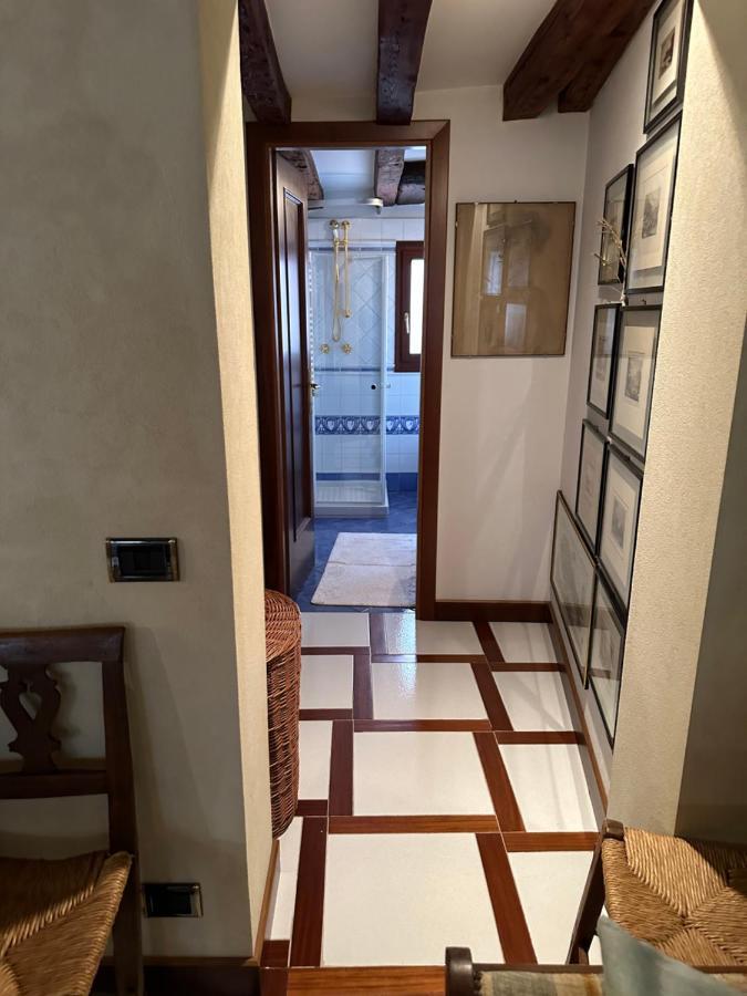 1 Ca'Del Traghetto Family Apartment Venedik Dış mekan fotoğraf